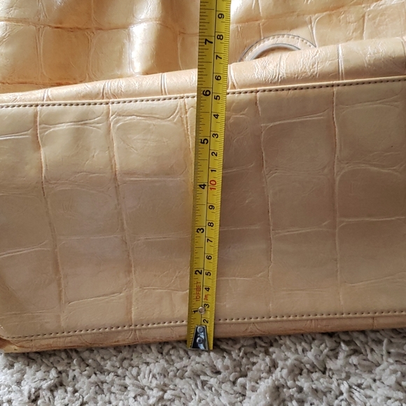 Sag Harbor Goldyellow Large Purse/ - Picture 4 of 12